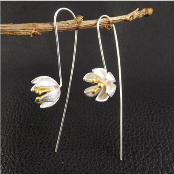 Jewelry - Beautiful 925 S Silver Flower long Earrings